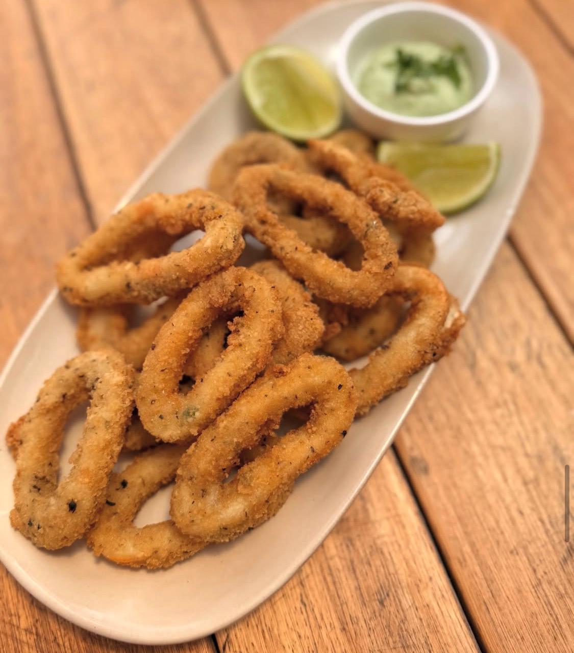 Rabas servidas en Arrai Beach